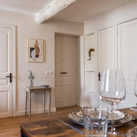 Rare ! Stylish Duplex In The Heart Of
